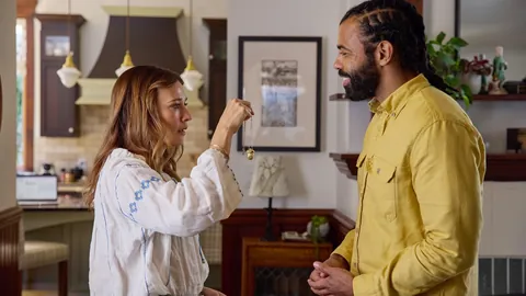 荷兰女足小组赛以1-0战胜葡萄牙，范德格拉赫特挺身而出！荷兰队旗开得胜！